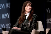 Leggy Anne Hathaway At A Screening Of The Idea Of You At Ny In New