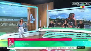 Karina.Mazzocco.Camisa.Abierta.Escotada.A.La.Tarde.1080P-Colitaz.42.jpeg