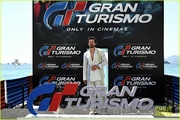 orlando-bloom-gran-turismo-photocall-at-cannes-12.jpg