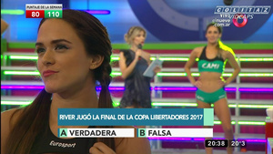 Laurita.Fernandez.Vestido.Negro.Tajo.Descuido.Combate.1080P-Colitaz.27.jpeg
