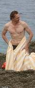 47929141-9991021-Looking_good_Tom_showed_off_his_muscular_physique_as_he_paraded_-m-18_1631659466044.jpg