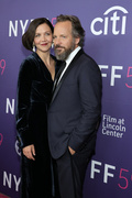 Maggie+Gyllenhaal+59th+New+York+Film+Festival+-CLlZZaKILzx.jpg