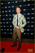 jessica-chastain-eddie-redmayne-premiere-the-good-nurse-at-tiff-05.jpg