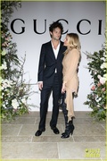 sienna-miller-oli-green-gucci-event-01.jpg