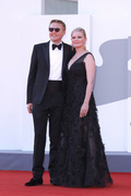 Kirsten+Dunst+Power+Dog+Red+Carpet+78th+Venice+P1k7ojXM1dJx.jpg