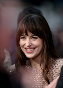 Dakota+Johnson+Lost+Daughter+UK+Premiere+65th+hc35sbIDpSzx.jpg