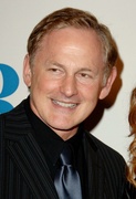 Victor Garber - The Museum of Television & Radio Honors Leslie Moonves and Jerry Bruckheimer in Beverly Hills - October 30, 2006