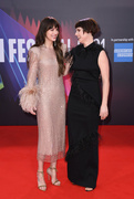 Dakota+Johnson+Lost+Daughter+UK+Premiere+65th+QlkN1m6oZusx.jpg