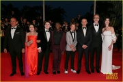 anne-hathaway-armageddon-time-cannes-premiere-42.jpg