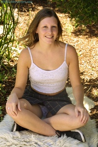 Permanent Link to 2002 05 01 michelle imgset172