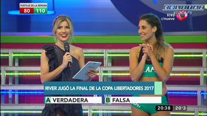Laurita.Fernandez.Vestido.Negro.Tajo.Descuido.Combate.1080P-Colitaz.10.jpeg
