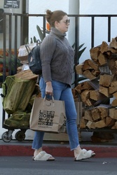 Amy Adams - At Bristol Farms in Beverly Hills 02/01/2023