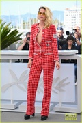 kristen-stewart-cannes-photo-call-12.jpg