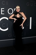 Lady+Gaga+House+Gucci+New+York+Premiere+AVY3cunn3FYx.jpg