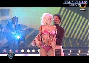 Pampita.Bailando.2008.Mini.Compilado.SD.60FPS.Colitaz.48.jpeg