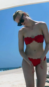 Elle Fanning nude (17).jpeg