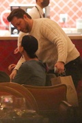 katy-perry-orlando-bloom-bday-dinner-friends-45.jpg
