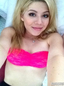 Jennette McCurdy nude (2).jpg