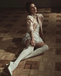https://thumbs4.imagebam.com/09/09/c7/MERU4HT_t.jpg