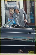 chris-pine-scruffy-picking-up-coffee-16.jpg