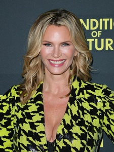 Natasha Henstridge MEUUM33_t