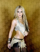 Шакира (Shakira) J. B. Photoshoot for Blender 2002 - 4xHQ MEW46C_t