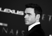 Richard+Madden+Los+Angeles+Premiere+Marvel+C3_8DmEdslAx.jpg
