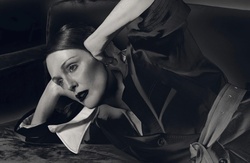 Julianne Moore - Page 2 MEVRAMJ_t