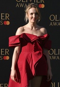 jodie-comer-olivier-awards-2023-in-london-04-02-2023-3.jpg