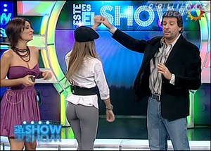 Cinthia.Fernandez.Vueltita.Calza.Gris.Este.Es.El.Show.SD.HQ.60FPS-Colitaz.46.jpeg