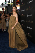 Angelina+Jolie+Marvel+Eternals+World+Premiere+U6e0QsTdtw1x.jpg