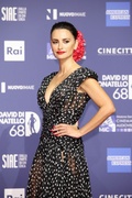 penelope-cruz-at-68th-david-di-donatello-red-carpet-in-rome-05-10-2023-1.jpg