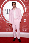 Jake+Gyllenhaal+74th+Annual+Tony+Awards+Arrivals+Sb-lOXn3tzKx.jpg
