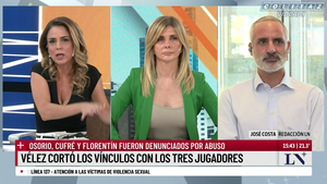 Debora.Plager.Saco.Verde.Marcando.Pechos.LN.1080P-Colitaz.25.png