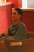 katy-perry-orlando-bloom-bday-dinner-friends-46.jpg