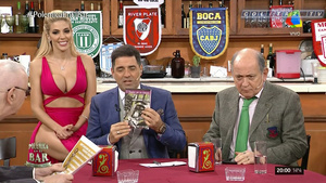 Virginia.Gallardo.Terribles.Pechos.Piernas.y.Descuidos.Polemica.1080P-Colitaztv.04.jpeg