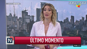 Carolina.Losada.Pantalon.Ajustado.Camisa.Abierta.AN.1080P-Colitaz.121.jpeg