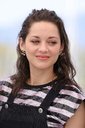 Marion+Cotillard+Bigger+Photocall+74th+Annual+e4ixEFA0zu3x.jpg