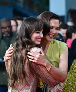 Dakota+Johnson+Lost+Daughter+UK+Premiere+65th+t6g9GEKyGwXx.jpg