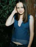 Alexis Bledel MEUB3MC_t