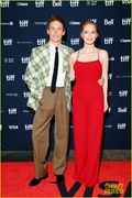 jessica-chastain-eddie-redmayne-premiere-the-good-nurse-at-tiff-08.jpg