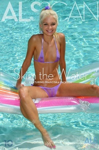 Permanent Link to 2008 09 30 SKIM THE WATER FRANZISKA FACELLA