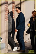 orlando-bloom-jkl-arrival-carnival-row-ending-16.jpg