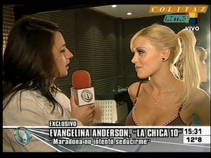Evangelina.Anderson.Nota.Intrusos.Previa.Vueltita.SD.HQ.60FPS.No.Audio-Colitaz.39.jpeg