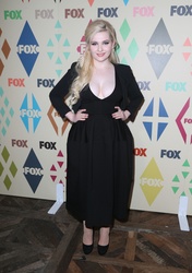 Abigail Breslin MELZUC4_t