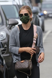 Sarah Michelle Gellar - Out in Santa Monica CA 08/04/2021