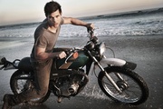 Тэйлор Лотнер (Taylor Lautner) Rolling Stone Photoshoot 2009 (2xHQ) METP86_t