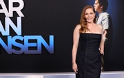 Amy+Adams+Dear+Evan+Hansen+Los+Angeles+Premiere+sdG6SfPt_ZMx.jpg