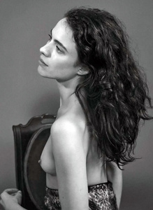 Margaret Qualley nude (4).jpeg