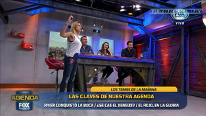 Alina.Moine.Agenda.Fox.Sports.Jeans..Top.Blanco.1080P-ColitazTV.07.jpeg